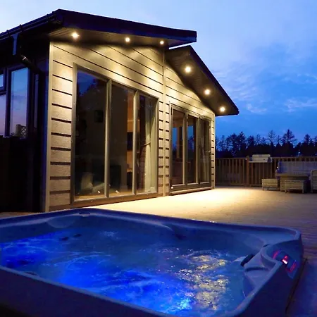 Hollicarrs - Dragonfly 3*