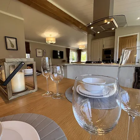 Hollicarrs - Dragonfly