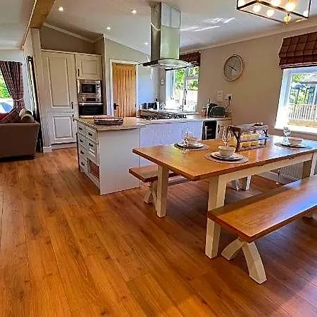 Hollicarrs - Dragonfly 3* Acomb (North Yorkshire)