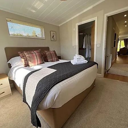 Hollicarrs - Dragonfly Hotel 3*
